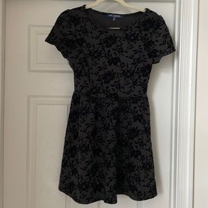 Floral velvet detail black dress. Size medium.